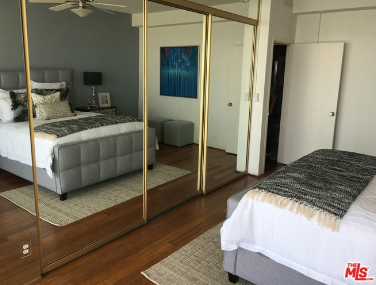 1 Bed Home for Sale in Pacific Palisades, California