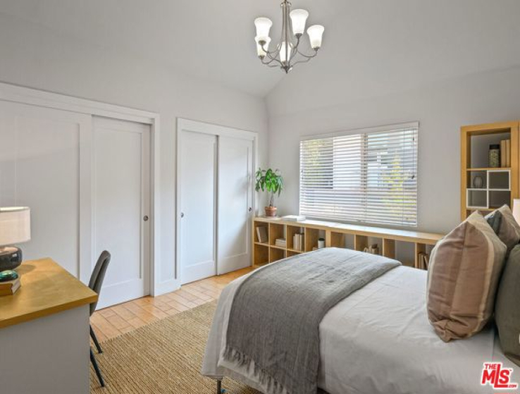 5 Bed Home for Sale in Santa Monica, California