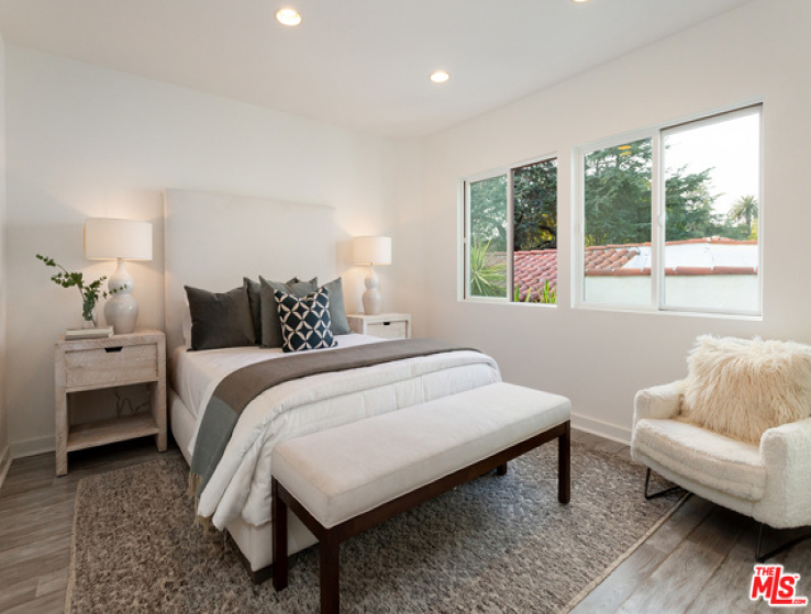 6 Bed Home for Sale in Santa Monica, California