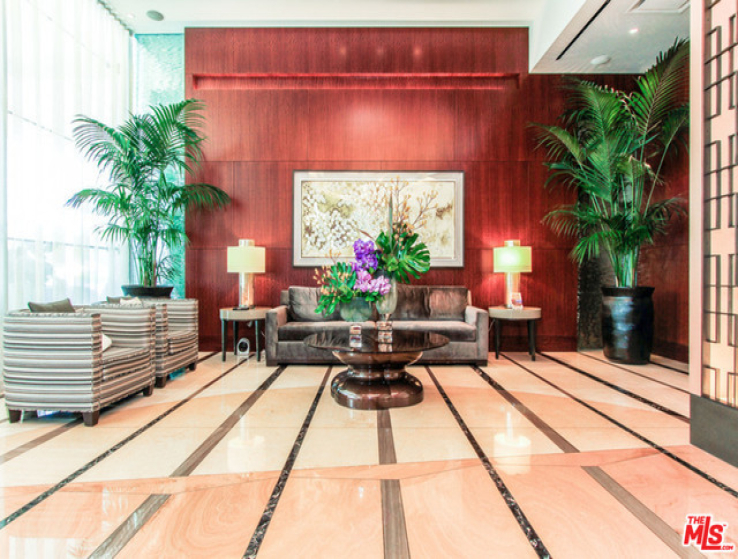 Ritz Carlton Luxury Condo for Rent