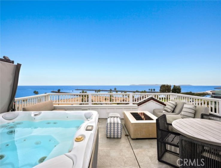 5 Bed Home for Sale in Corona del Mar, California
