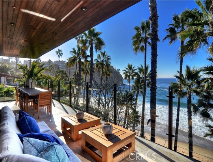 5 Bed Home to Rent in Laguna Beach, California