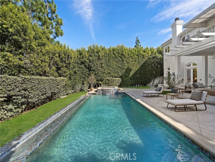 5 Bed Home for Sale in Los Angeles, California