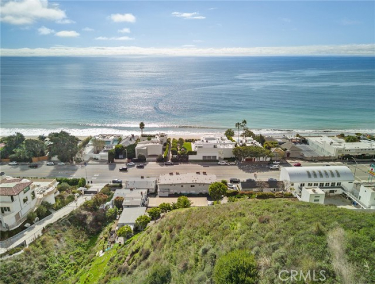  Income Home for Sale in Malibu, California