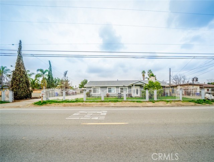 Commercial for Sale in Bloomington, California