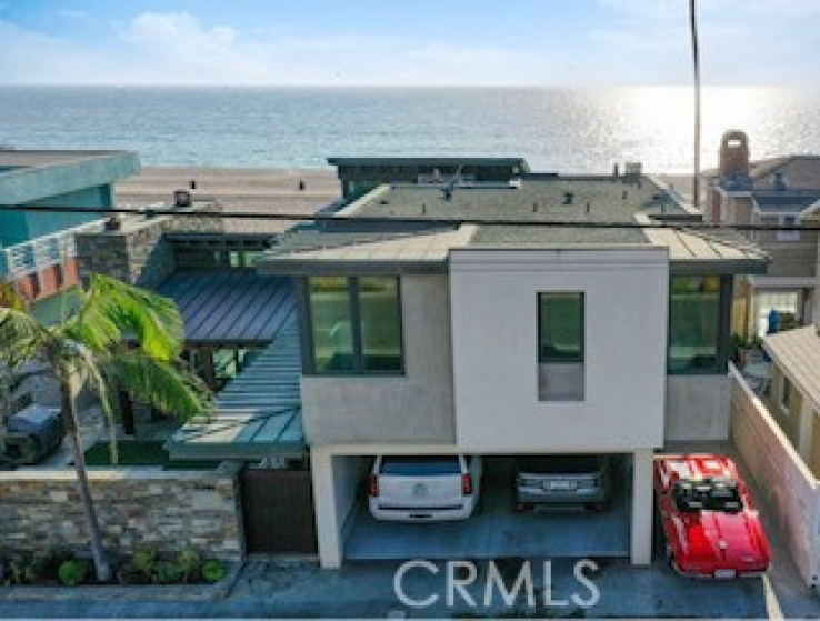 5 Bed Home for Sale in Hermosa Beach, California