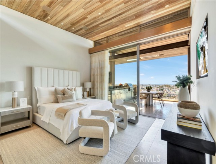 4 Bed Home for Sale in Corona del Mar, California