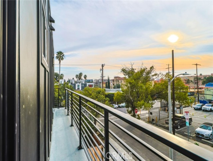 3 Bed Home to Rent in Hollywood, California