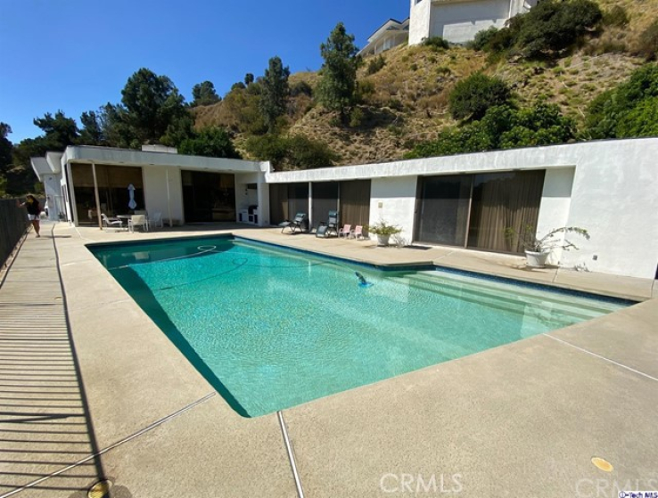 4 Bed Home for Sale in Los Angeles, California