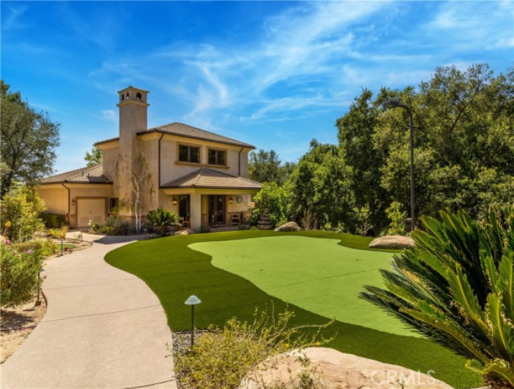 5 Bed Home for Sale in Chatsworth, California
