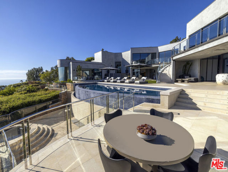 5 Bed Home for Sale in Laguna Beach, California