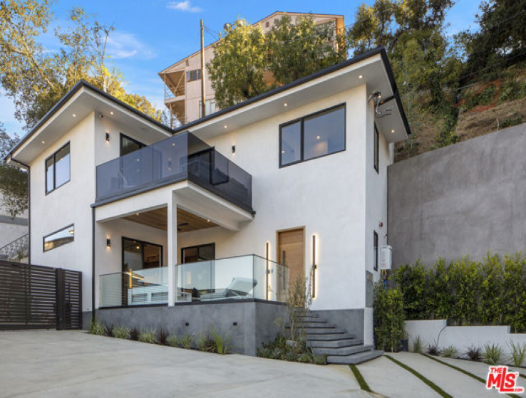 6 Bed Home for Sale in West Hollywood, California