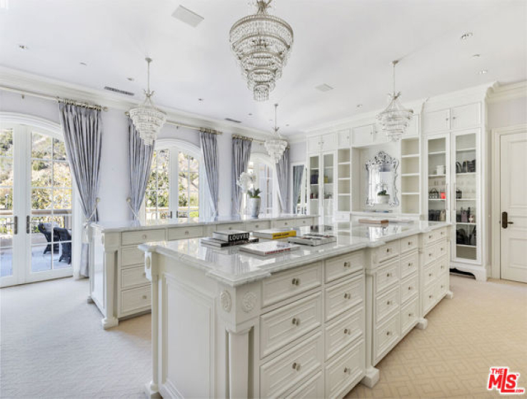 12 Bed Home for Sale in Beverly Hills, California