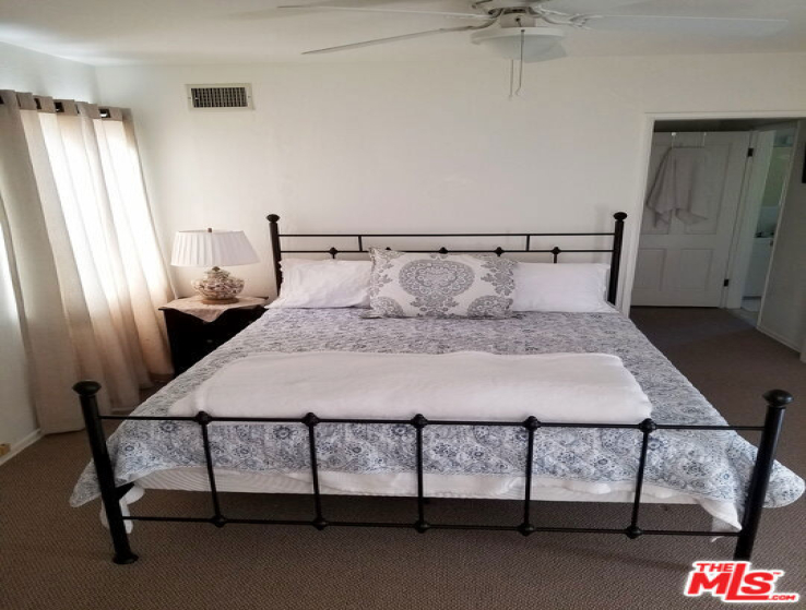 2 Bed Home to Rent in Topanga, California