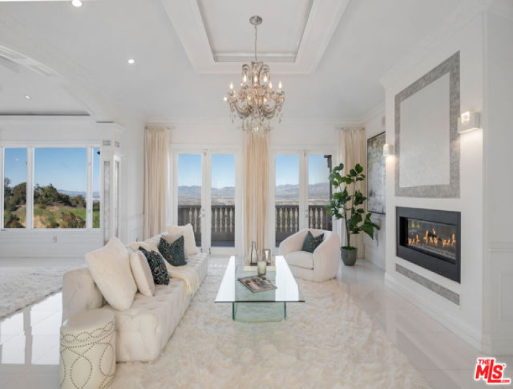 6 Bed Home for Sale in Beverly Hills, California
