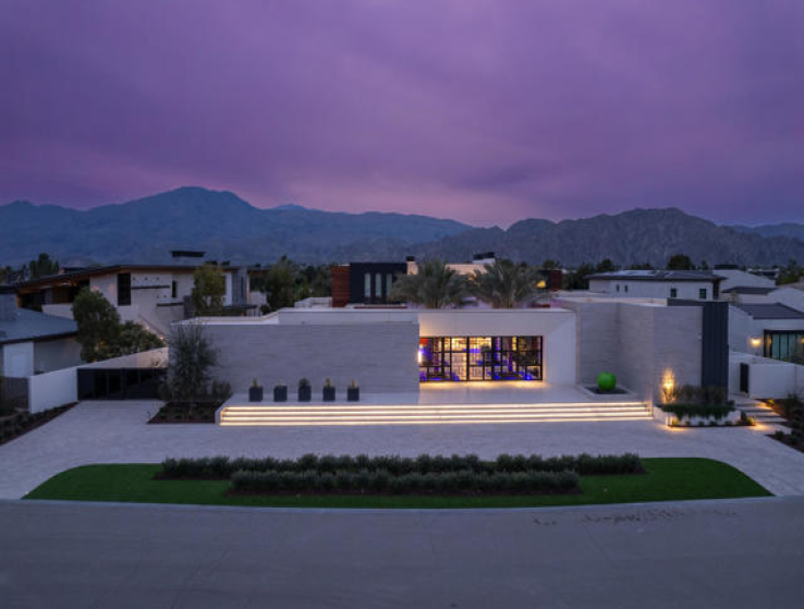 6 Bed Home for Sale in La Quinta, California