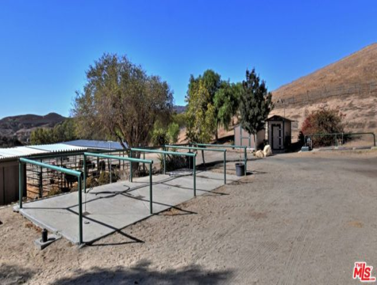3 Bed Home for Sale in Chatsworth, California