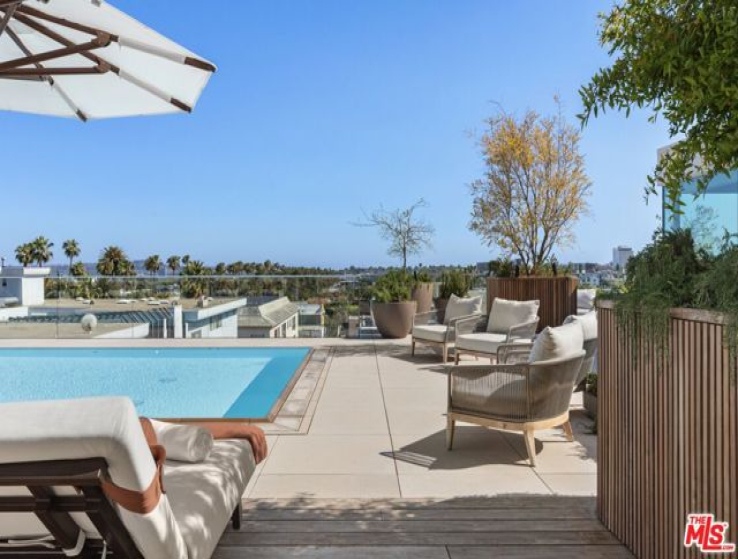1 Bed Home for Sale in Beverly Hills, California