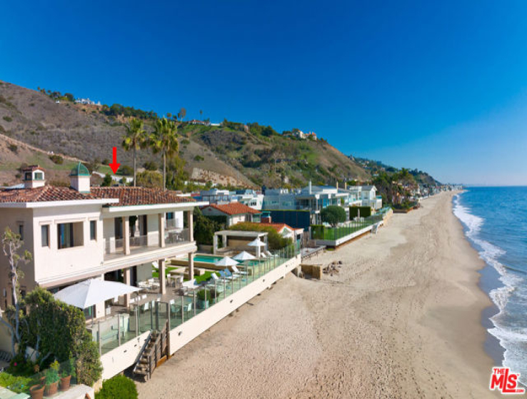 9 Bed Home to Rent in Malibu, California