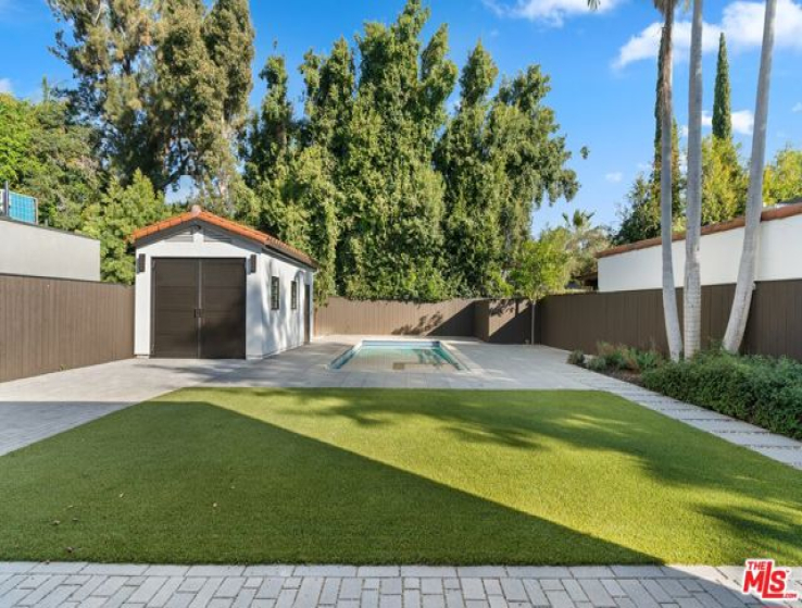 7 Bed Home for Sale in Los Angeles, California