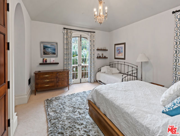 5 Bed Home to Rent in Santa Barbara, California