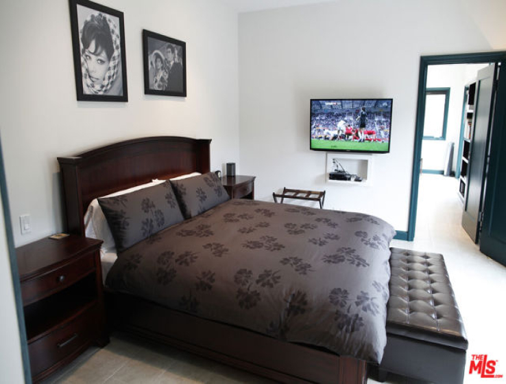 4 Bed Home to Rent in Santa Barbara, California