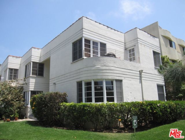  Income Home for Sale in Santa Monica, California