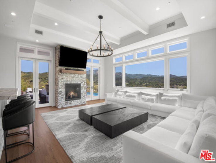 5 Bed Home for Sale in Calabasas, California