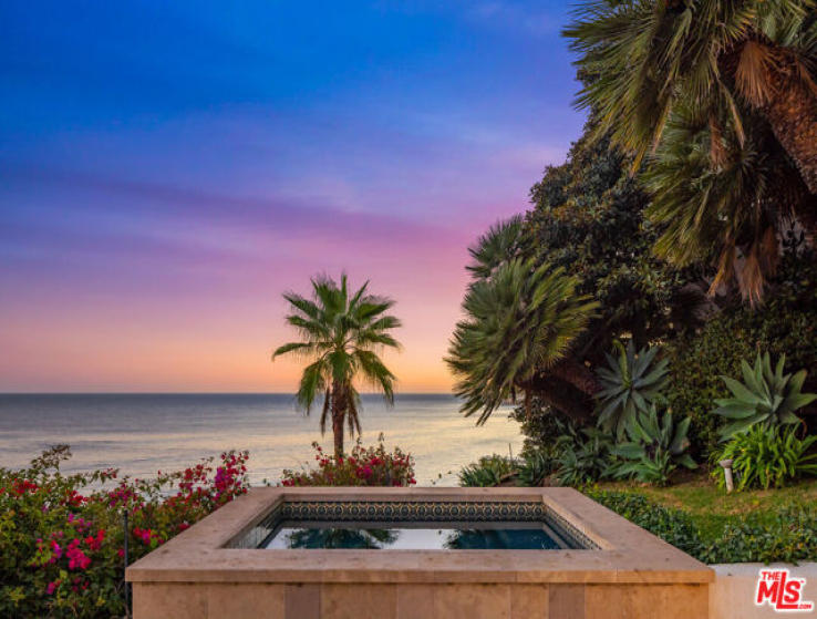 8 Bed Home for Sale in Malibu, California